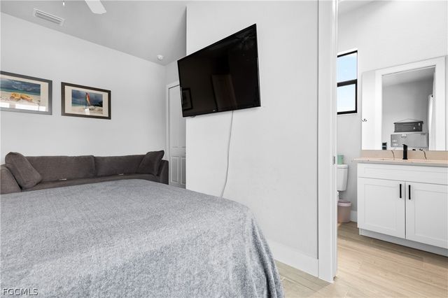 2325 SW 28th TER, Cape Coral, FL 33914