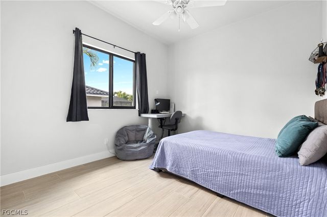 2325 SW 28th TER, Cape Coral, FL 33914