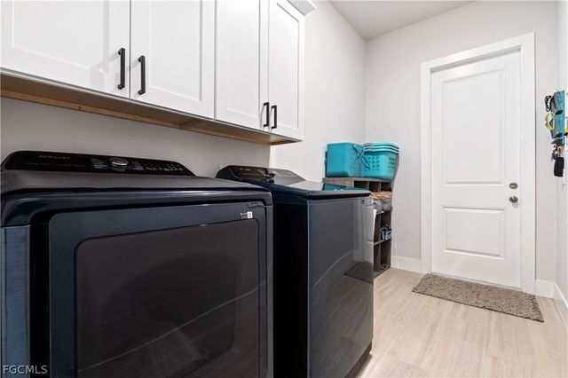 2325 SW 28th TER, Cape Coral, FL 33914