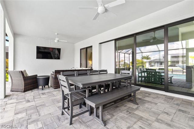 2325 SW 28th TER, Cape Coral, FL 33914