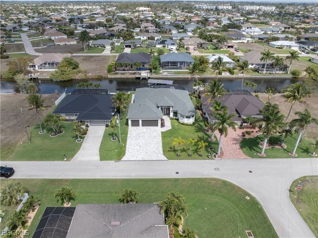 2325 SW 28th TER, Cape Coral, FL 33914