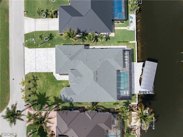 2325 SW 28th TER, Cape Coral, FL 33914