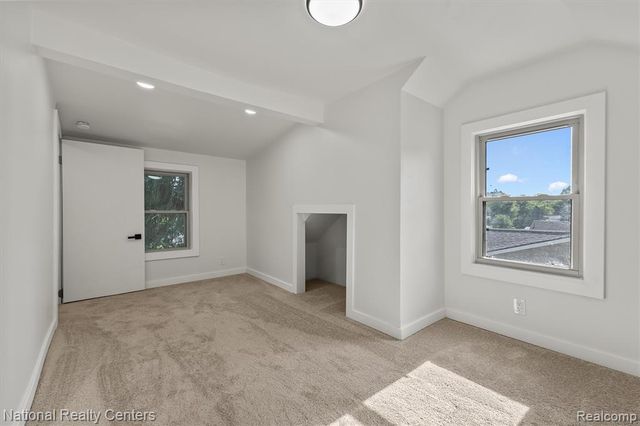 1165 Vinewood Street, Auburn Hills, MI 48326