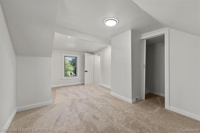 1165 Vinewood Street, Auburn Hills, MI 48326