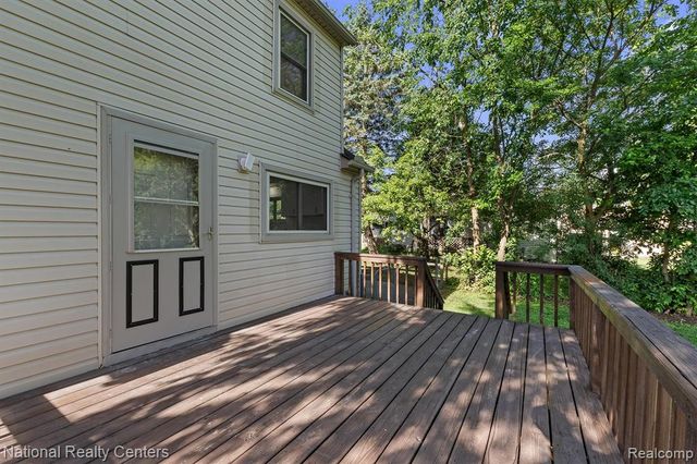 1165 Vinewood Street, Auburn Hills, MI 48326