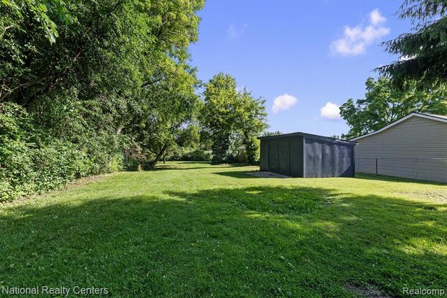 1165 Vinewood Street, Auburn Hills, MI 48326