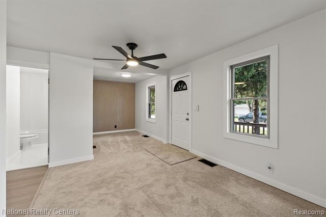 1165 Vinewood Street, Auburn Hills, MI 48326