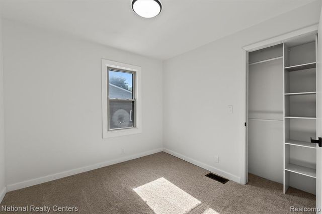 1165 Vinewood Street, Auburn Hills, MI 48326