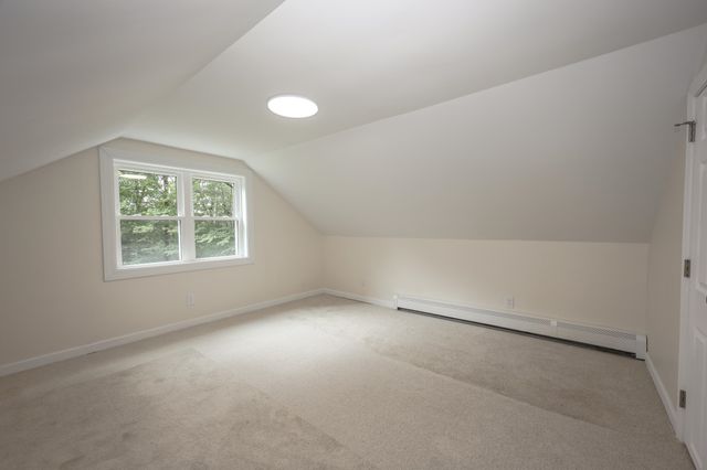 24 Mountain Road, Raymond, NH 03077