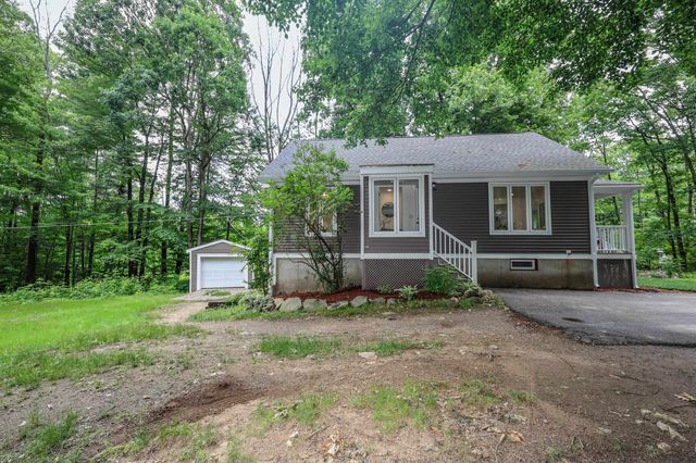 24 Mountain Road, Raymond, NH 03077