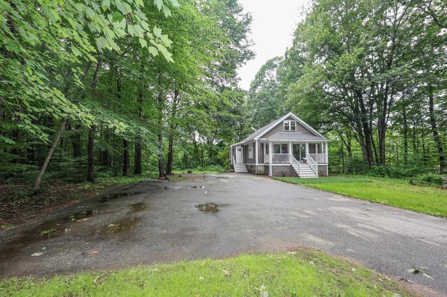 24 Mountain Road, Raymond, NH 03077