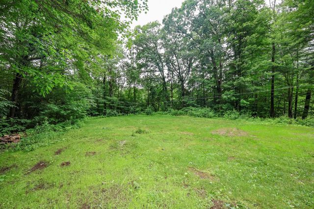 24 Mountain Road, Raymond, NH 03077