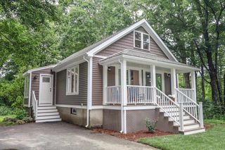 24 Mountain Road, Raymond, NH 03077