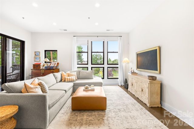 501 E 37th Street E, Charlotte, NC 28205