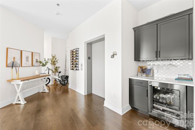 501 E 37th Street E, Charlotte, NC 28205