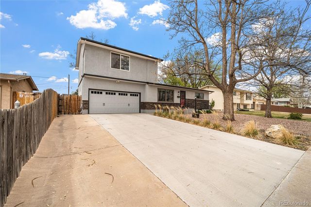 25 Fordham Circle, Pueblo, CO 81005