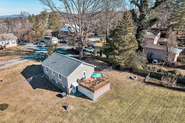 5424 Crescent BLVD, Roanoke, VA 24018