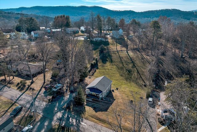 5424 Crescent BLVD, Roanoke, VA 24018