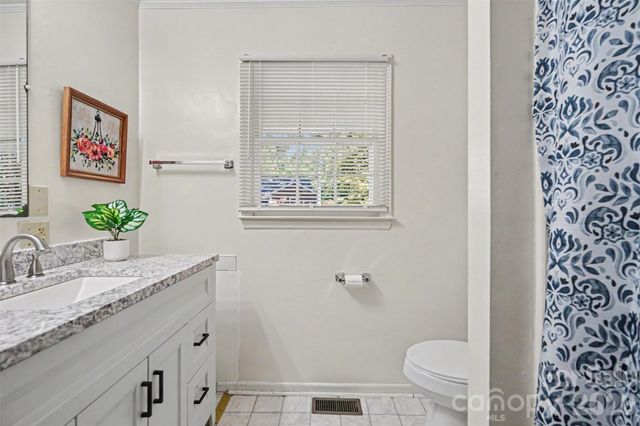 308 N Carpenter Street, Kings Mountain, NC 28086