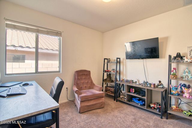 2360 W Golden Hills Road, Tucson, AZ 85745