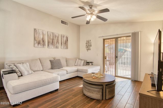 2360 W Golden Hills Road, Tucson, AZ 85745