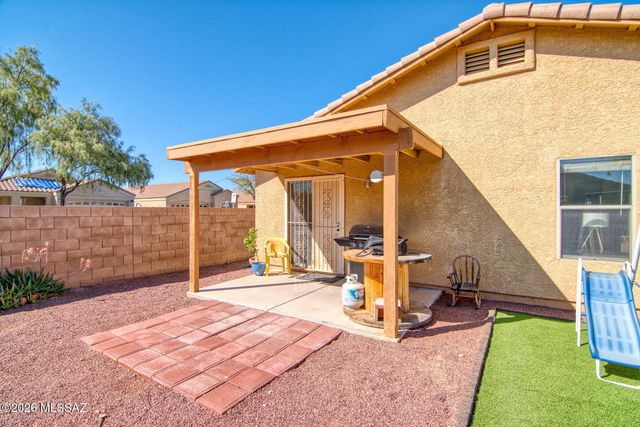 2360 W Golden Hills Road, Tucson, AZ 85745