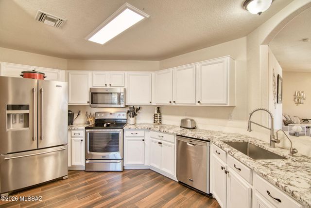 2360 W Golden Hills Road, Tucson, AZ 85745