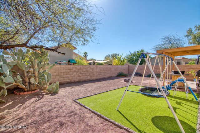 2360 W Golden Hills Road, Tucson, AZ 85745
