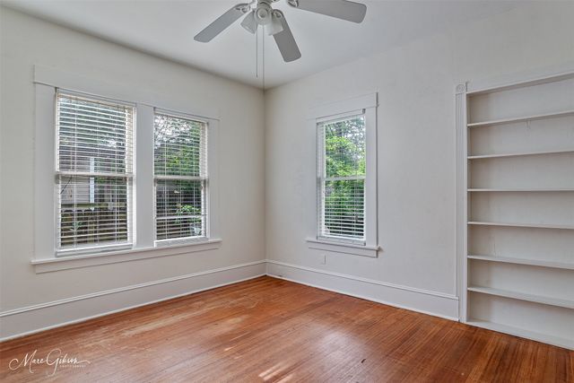 935 Elmwood Street, Shreveport, LA 71104