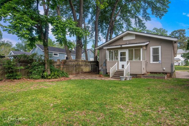 935 Elmwood Street, Shreveport, LA 71104
