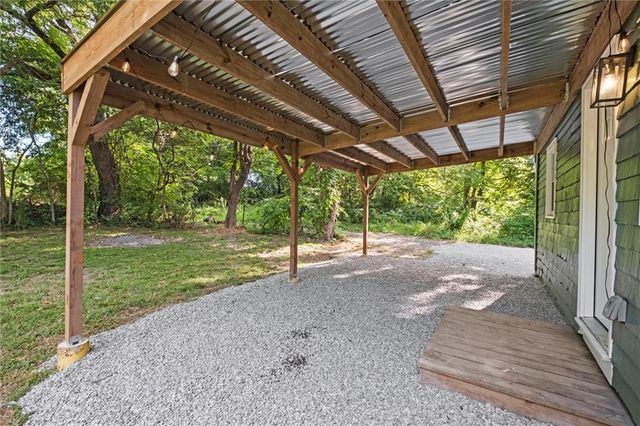 2310 Delavan Avenue, Kansas City, KS 66104