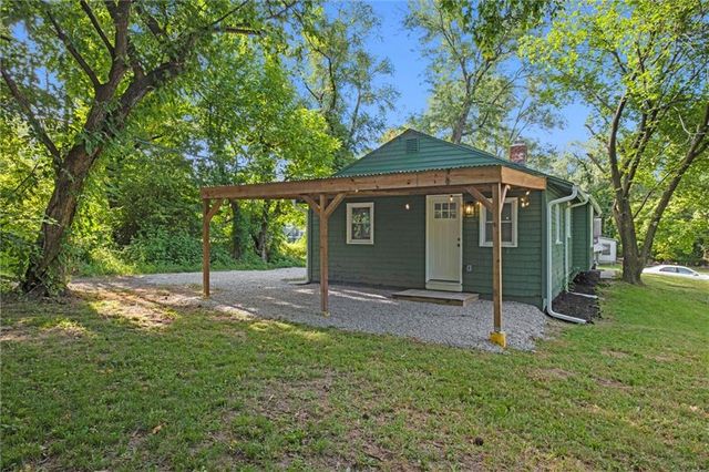 2310 Delavan Avenue, Kansas City, KS 66104