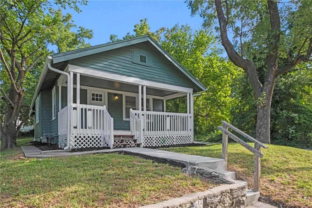 2310 Delavan Avenue, Kansas City, KS 66104