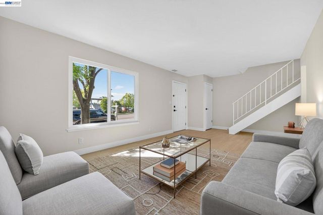 3825 Brockton Dr, Pleasanton, CA 94588