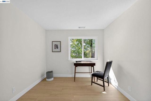 3825 Brockton Dr, Pleasanton, CA 94588