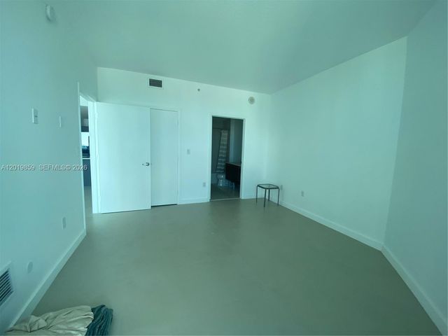 1900 N Bayshore Dr 3216, Miami, FL 33132