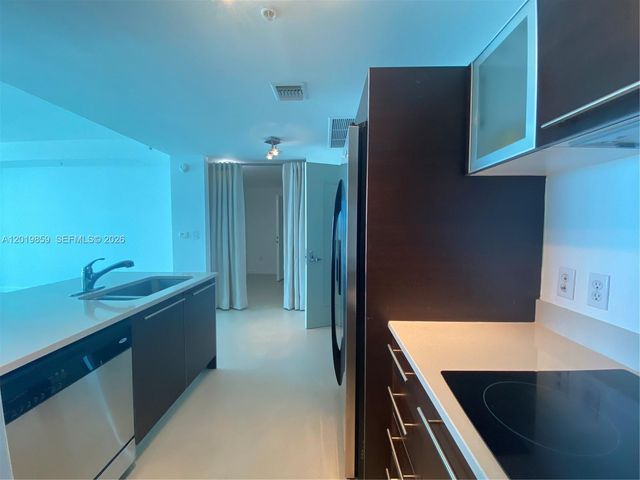 1900 N Bayshore Dr 3216, Miami, FL 33132