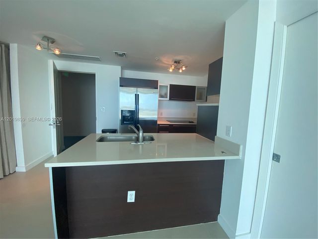 1900 N Bayshore Dr 3216, Miami, FL 33132