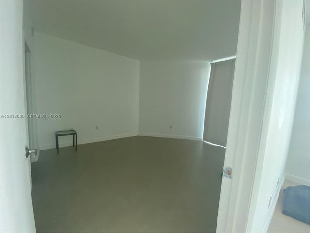 1900 N Bayshore Dr 3216, Miami, FL 33132