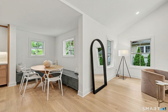 4 Sachem Lane, Greenwich, CT 06830