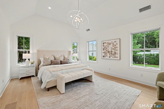 4 Sachem Lane, Greenwich, CT 06830