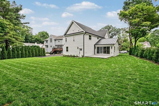 4 Sachem Lane, Greenwich, CT 06830