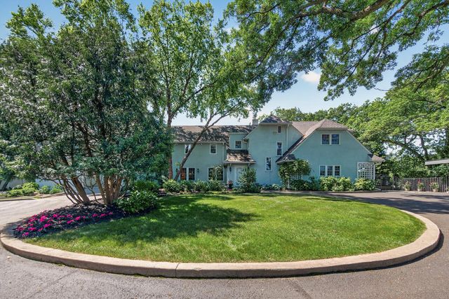 40 Dellwood Avenue, Dellwood, MN 55110