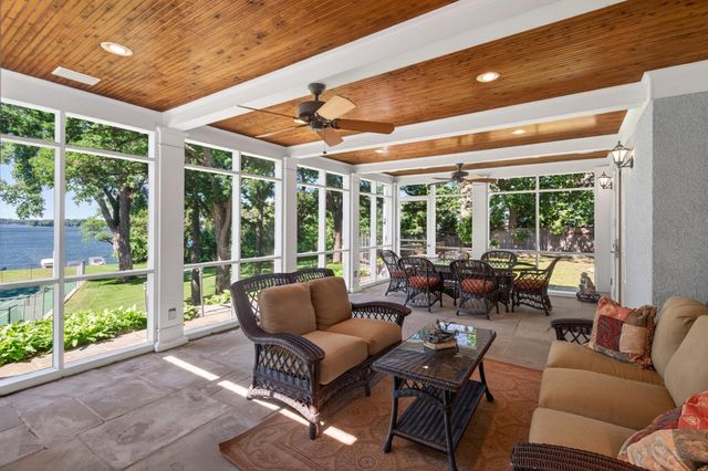 40 Dellwood Avenue, Dellwood, MN 55110