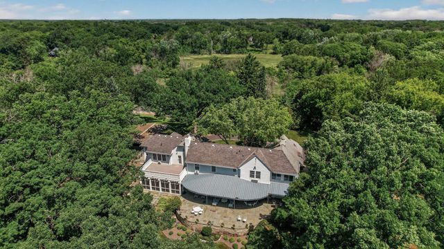 40 Dellwood Avenue, Dellwood, MN 55110