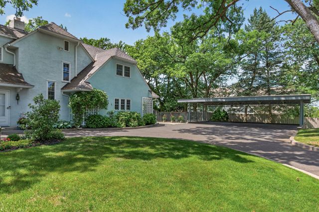40 Dellwood Avenue, Dellwood, MN 55110