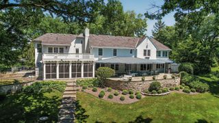 40 Dellwood Avenue, Dellwood, MN 55110