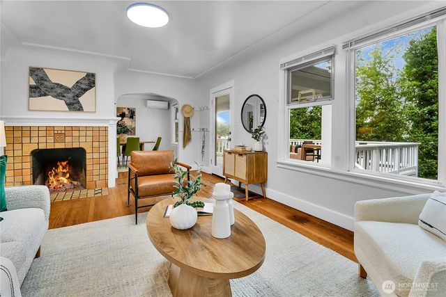 3016 S Edmunds Street, Seattle, WA 98108