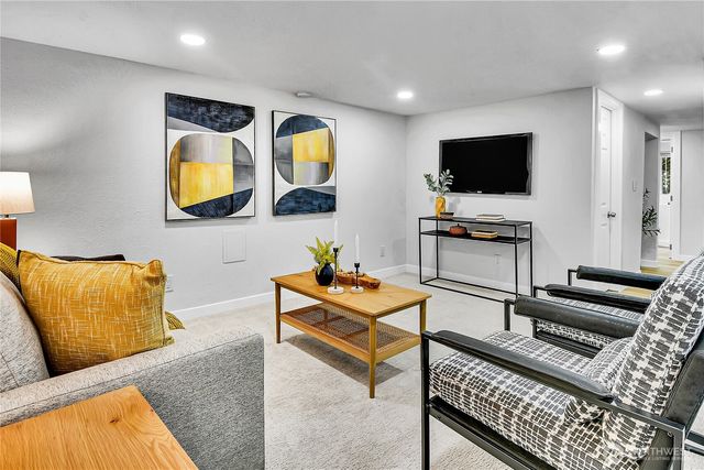 3016 S Edmunds Street, Seattle, WA 98108