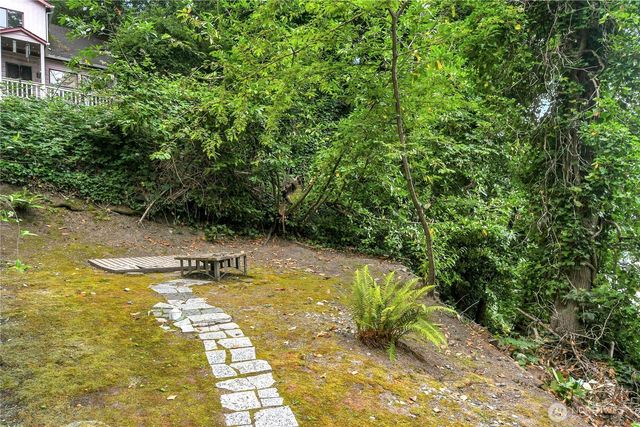 3016 S Edmunds Street, Seattle, WA 98108